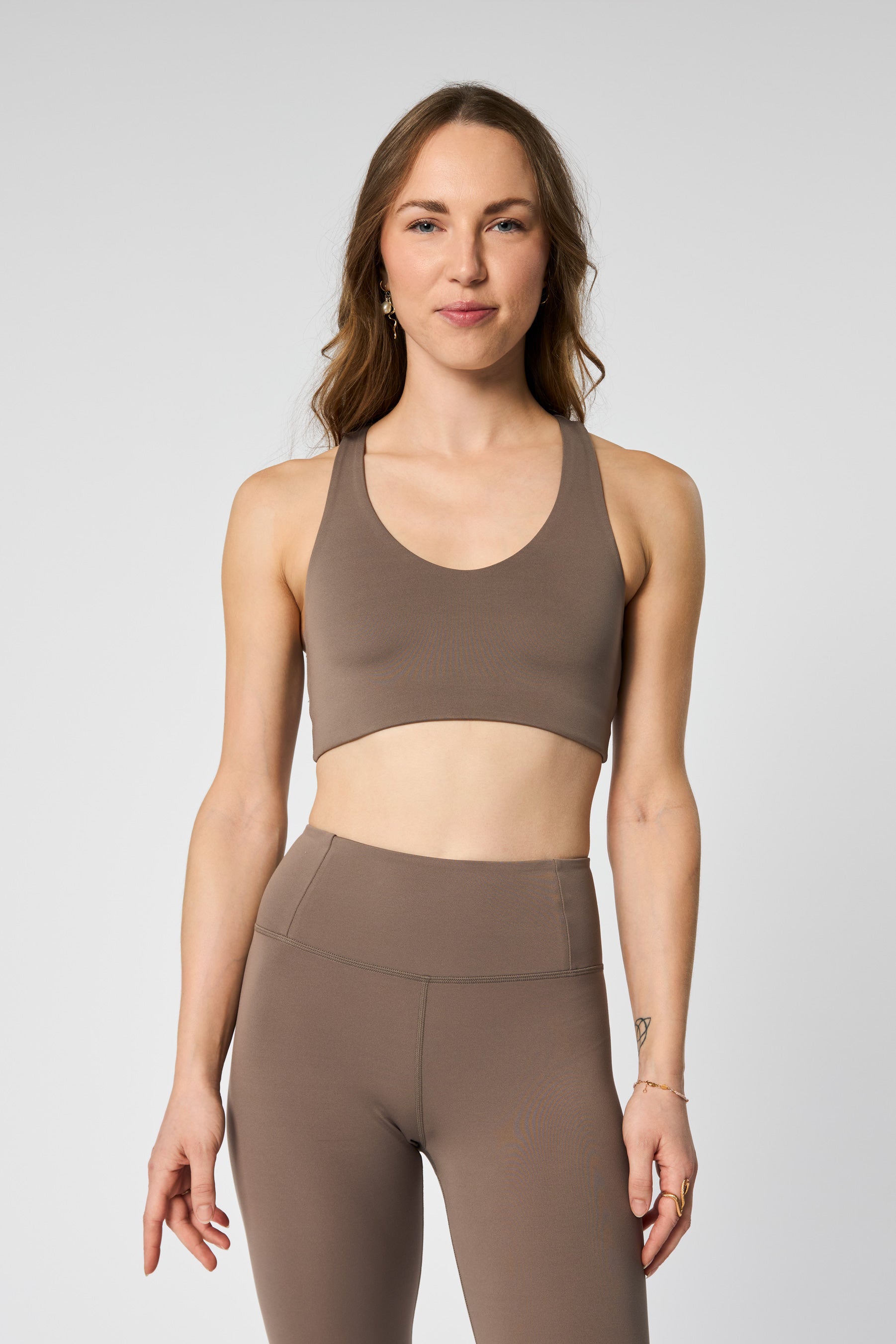 Float Lola Bra, Falcon