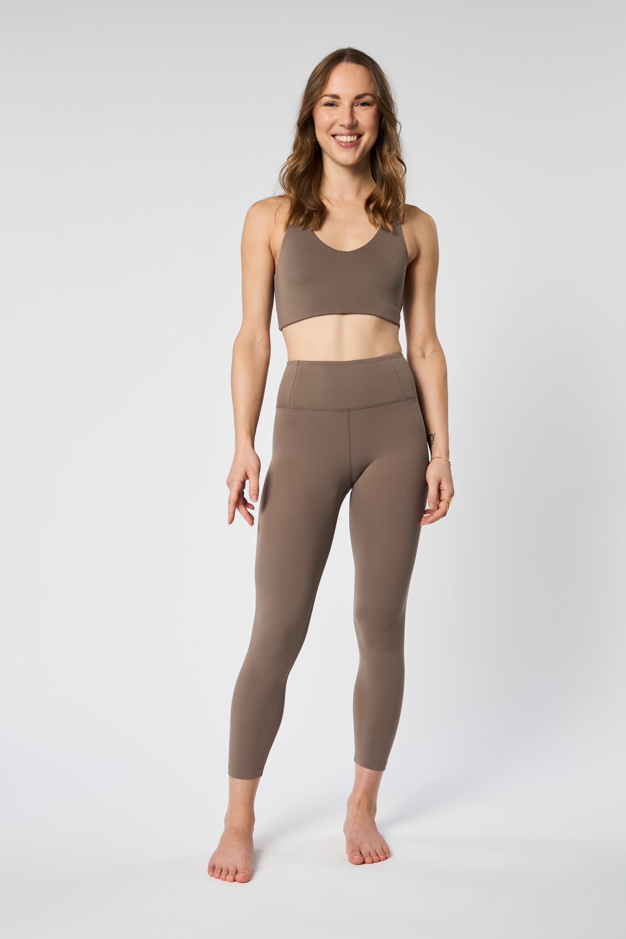 Float Lola Bra, Falcon