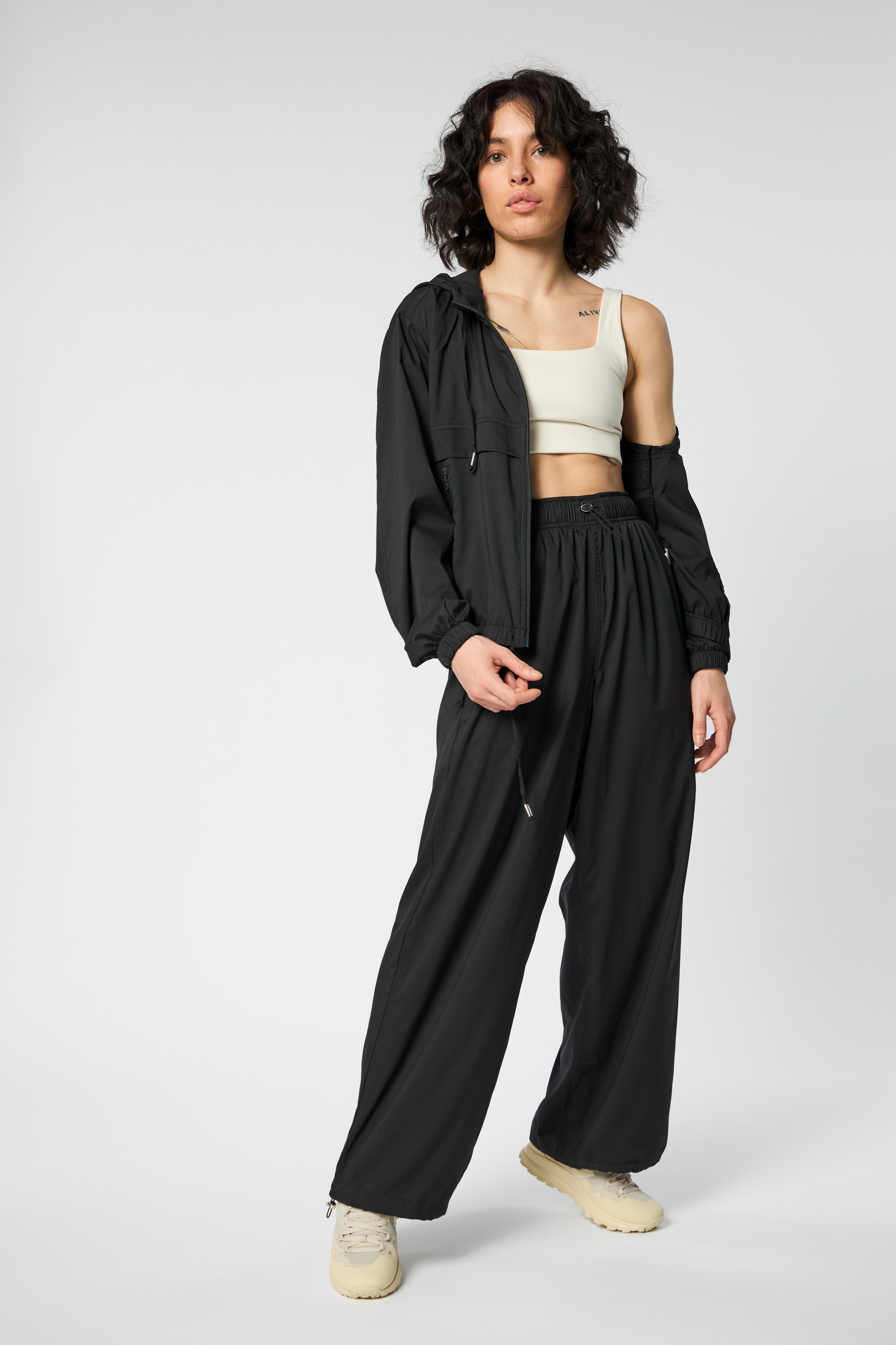 Allie Hoodie Windbreaker, Black